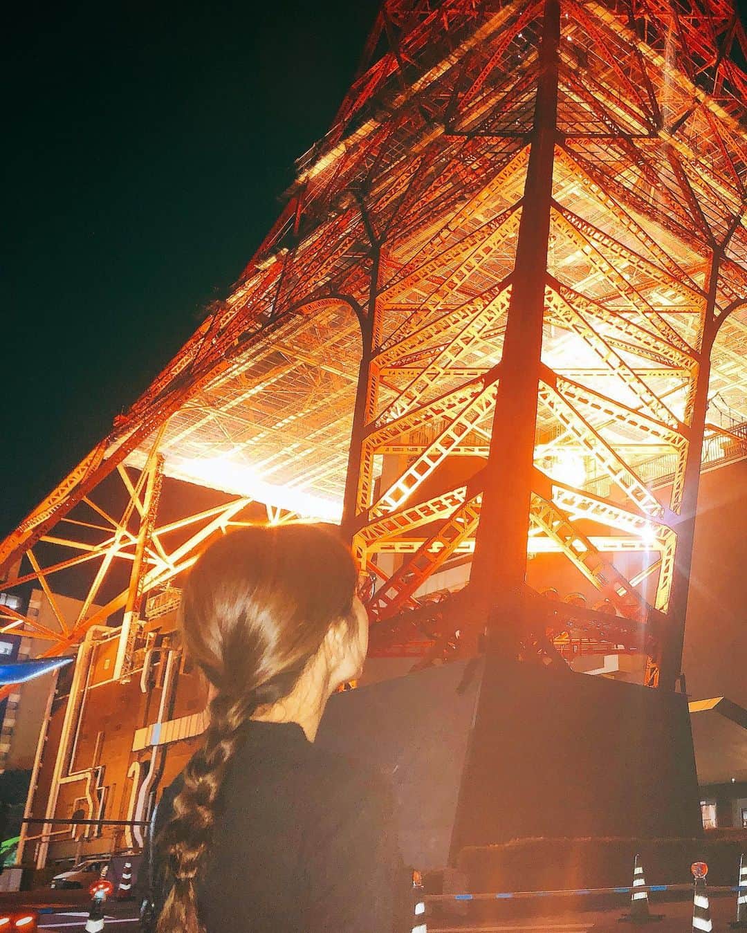 小嶋菜月さんのインスタグラム写真 - (小嶋菜月Instagram)「私の大好きな場所🗼✨ . . 元気ない時とかに行くと すごいパワーをもらえるんだよねぇ🥺💗 . . #大好きな場所 #東京タワー #東京 #タワー #芝公園」1月19日 21時46分 - kojimanatsuki_offical