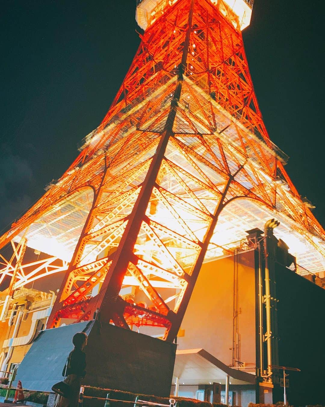 小嶋菜月さんのインスタグラム写真 - (小嶋菜月Instagram)「私の大好きな場所🗼✨ . . 元気ない時とかに行くと すごいパワーをもらえるんだよねぇ🥺💗 . . #大好きな場所 #東京タワー #東京 #タワー #芝公園」1月19日 21時46分 - kojimanatsuki_offical