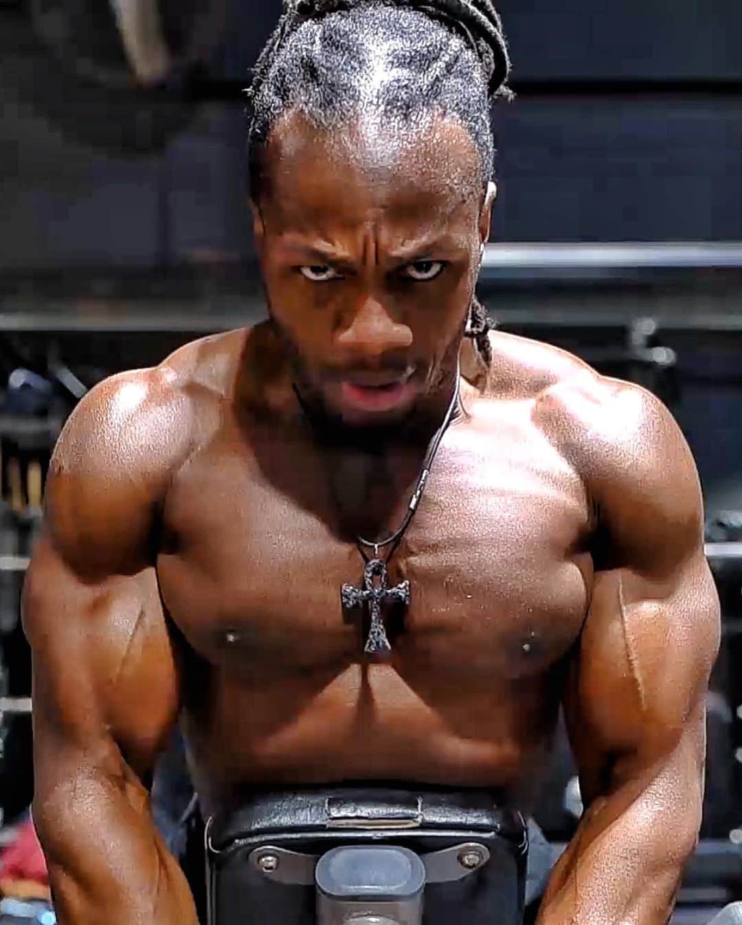 Ulissesworldさんのインスタグラム写真 - (UlissesworldInstagram)「🚨 New YouTube Video🚨 “SECRET TO BUILDING AN AMAZING UPPER CHEST”👆LINK IN MY BIO👆Subscribe at YOUTUBE.COM/ULISSESWORLD  _ For FREE Workouts, Tips & guidance, Make sure you Subscribe to my YouTube Channel👆LINK IN BIO👆 🎥 YOUTUBE.COM/ULISSESWORLD 🎥 YOUTUBE.COM/ULISSESWORLD @youtube」1月19日 22時02分 - ulissesworld