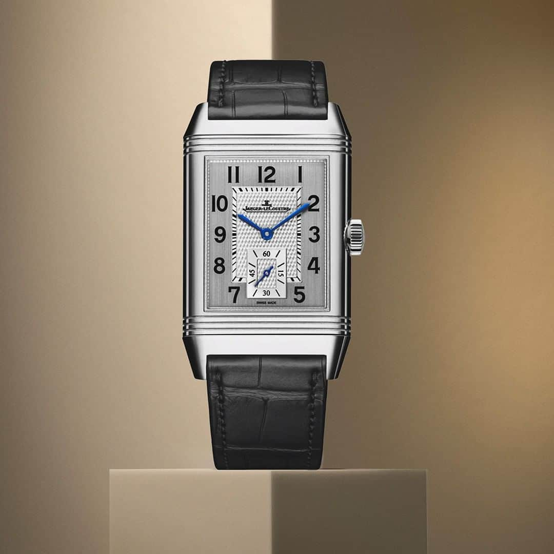 ジャガールクルトさんのインスタグラム写真 - (ジャガールクルトInstagram)「Pure, geometric lines. Art Deco at its heart. #Reverso  A timeless face, surrounded by its three emblematic gadroons and Art Deco lines.  _ Reverso Classic Large Small Seconds _ #JaegerLeCoultre #Reverso #Style #ArtDeco #Icon #FineWatchmaking #SwissWatch #ValleeDeJoux #Craftsmanship #SavoirFaire」1月19日 22時06分 - jaegerlecoultre