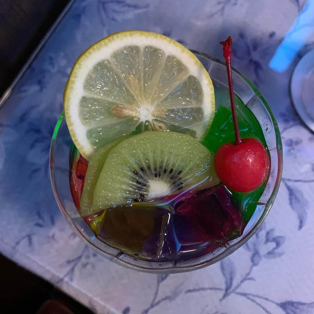 横島亜衿さんのインスタグラム写真 - (横島亜衿Instagram)「素敵なレトロな喫茶店♡」1月19日 22時46分 - _aeri_yokoshima