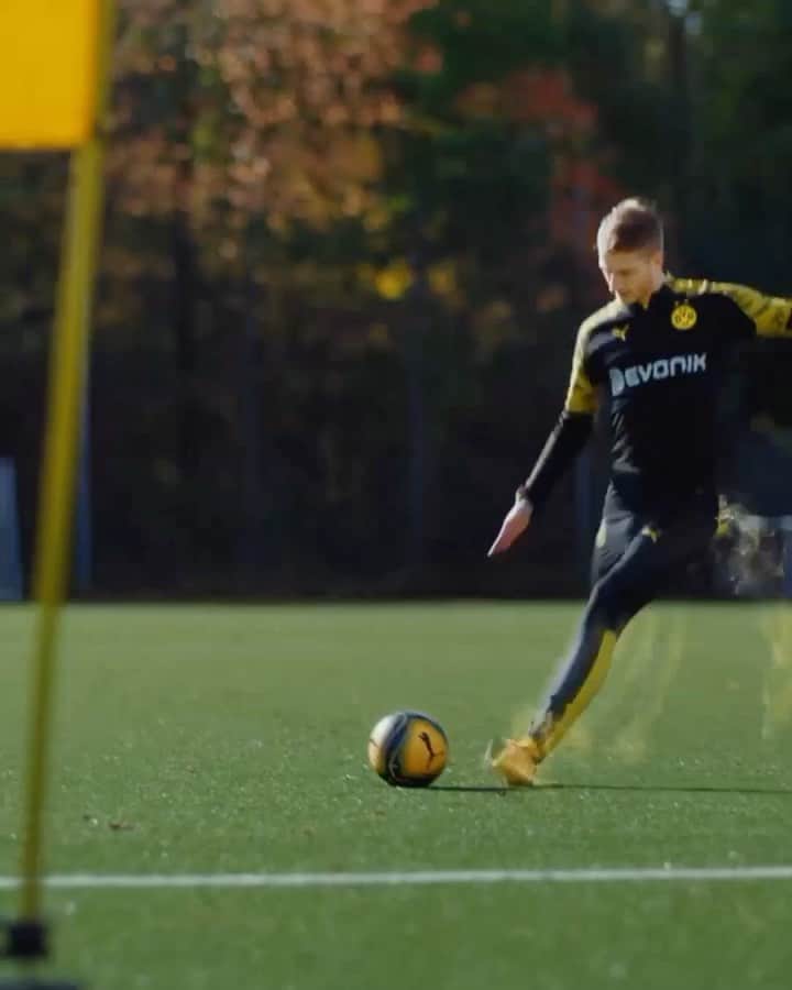 マルコ・ロイスのインスタグラム：「Be the Spark ⚡️ @pumafootball」
