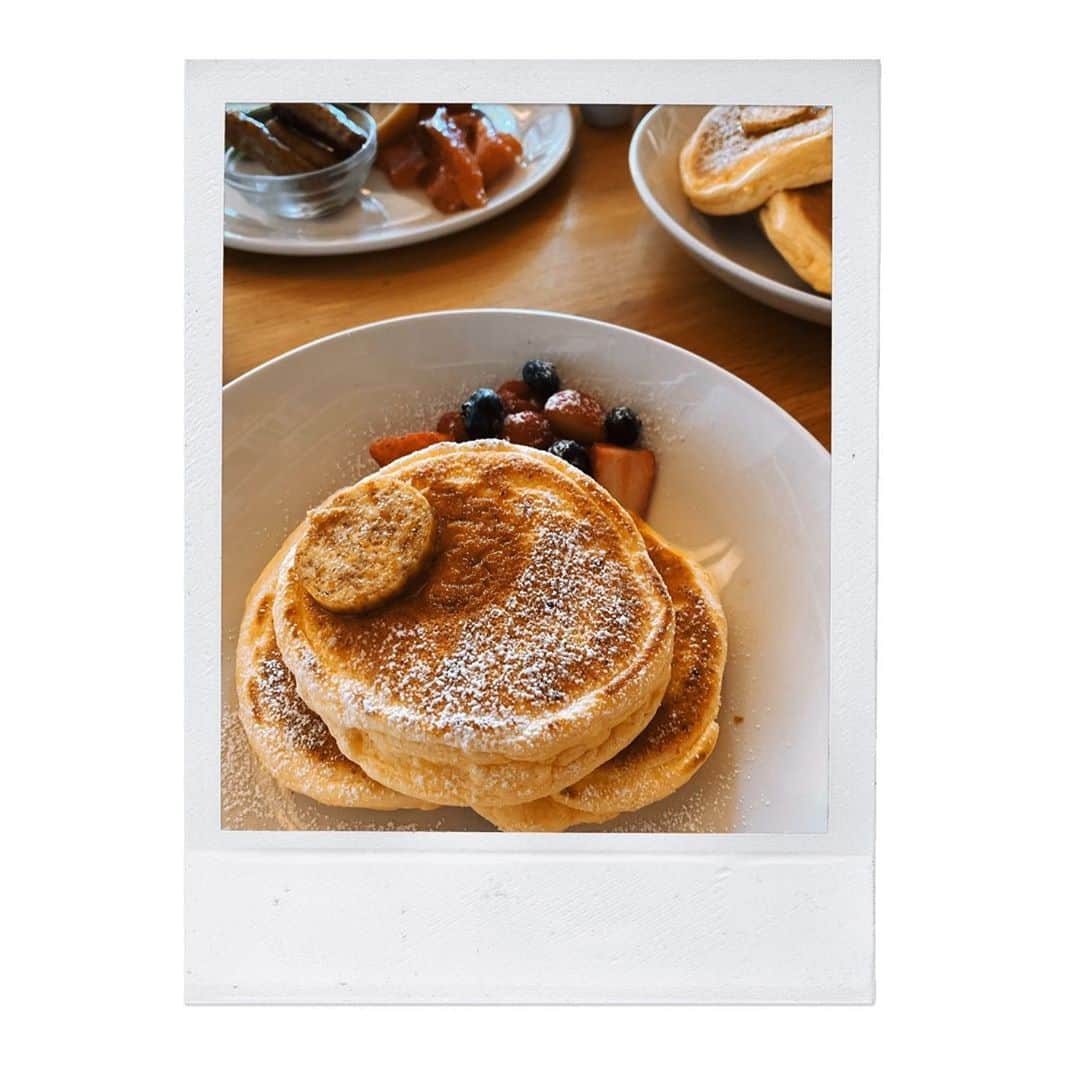 紗栄子さんのインスタグラム写真 - (紗栄子Instagram)「眠れなくて迎えた朝🌞 朝ご飯の誘いにすぐに乗ってくれる友達🥞🍴🧚‍♀️✨ 感謝🤝🌈✨ @daichi_1127」1月19日 22時55分 - saekoofficial