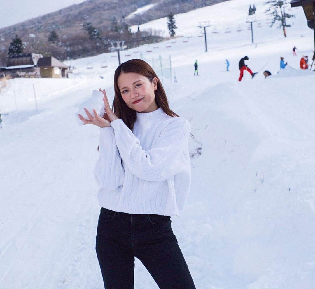 MiracleVellMagicさんのインスタグラム写真 - (MiracleVellMagicInstagram)「let it snow! ⛄️❄️ 素手で触っちゃうじゃんじょん🥴 冷たすぎるじゃんじょん🥴 . . . #だいせんホワイトリゾート #大山 #鳥取 #雪 #雪景色 #tottori #daisen #snow #ski」1月19日 23時20分 - miraclevellmagic