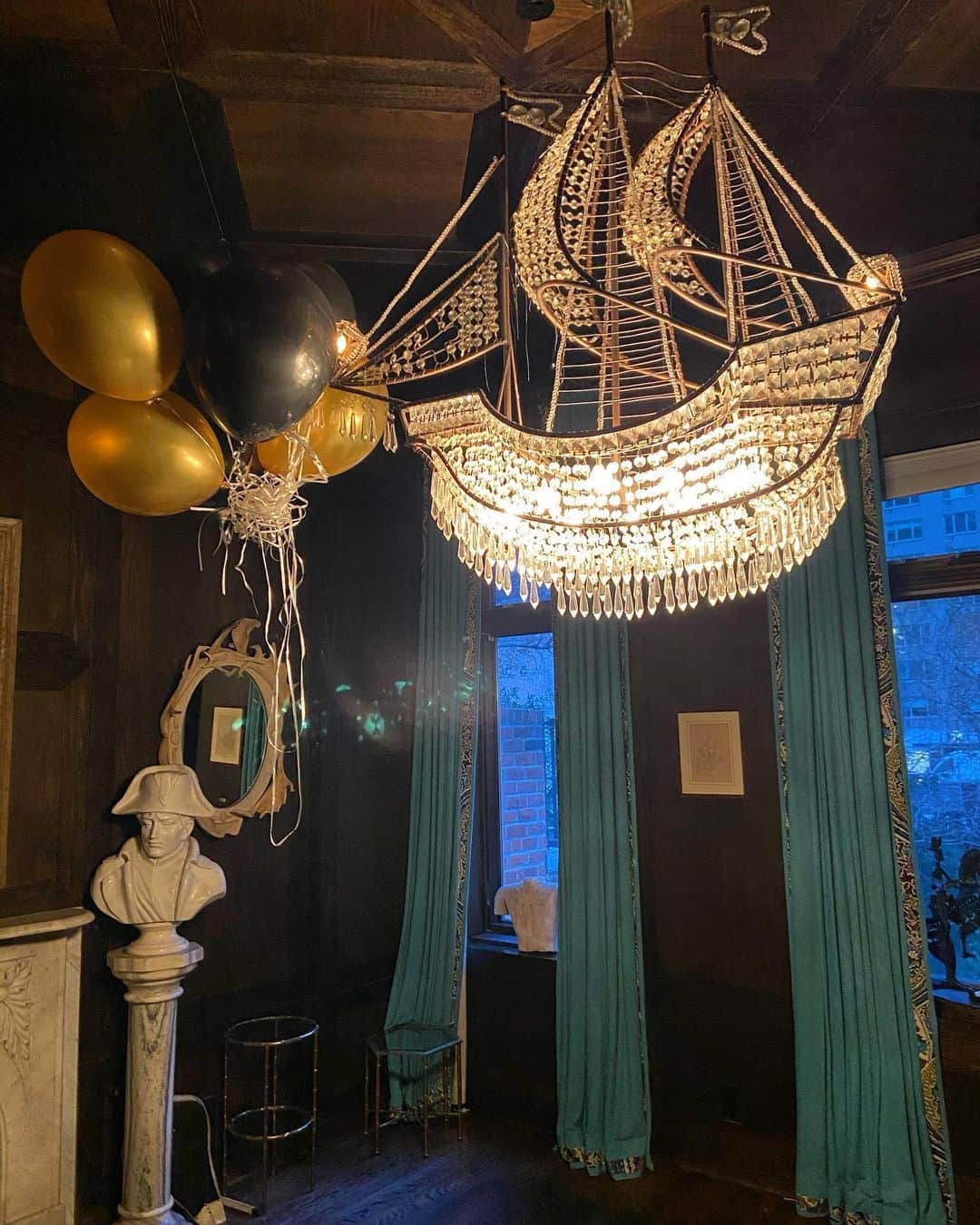 ナネットレポーのインスタグラム：「What a night! 💃」