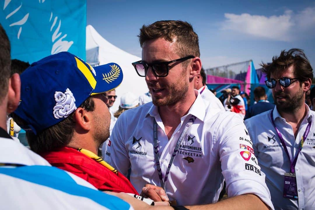 ジェームズ・ロシターさんのインスタグラム写真 - (ジェームズ・ロシターInstagram)「Mixed feelings from Santiago @fiaformulae with a great 2nd from @afelixdacosta but @jeanericvergne losing out on what was looking like another awesome race to the front. Thank you to all our fans @dstecheetah see you all in Mexico!」1月20日 0時05分 - rossiterracing