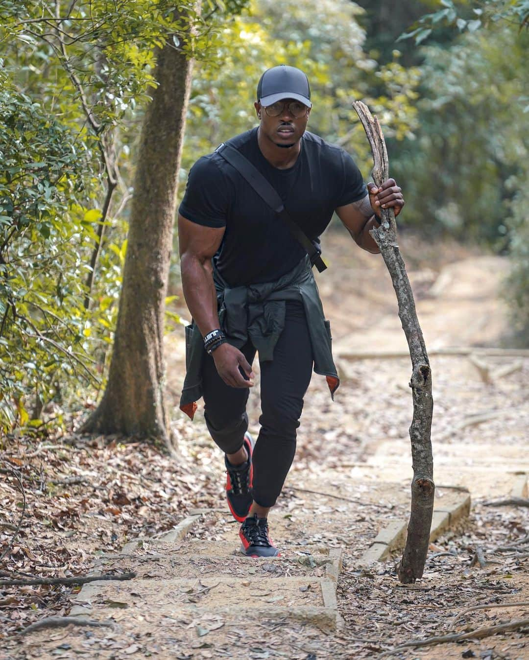 Simeon Pandaさんのインスタグラム写真 - (Simeon PandaInstagram)「Good hike up Monkey Hill today 🐒🏔 (Kam Shan Country Park) took some cool shots of them too 📷👌🏾⁣ ⁣ I want to help you train! Visit my YouTube Channel: YouTube.com/simeonpanda for FREE diet tips and training routines, or download programs at 📲 SIMEONPANDA.COM⁣⁣⁣ ⁣ ⁣ 💊 Follow @innosupps ⚡️ for the supplements I use👌🏾⁣⁣⁣ ⁣ #simeonpanda #hongkong #monkeyhill #kamshancountrypark #hike #hiking」1月20日 0時09分 - simeonpanda