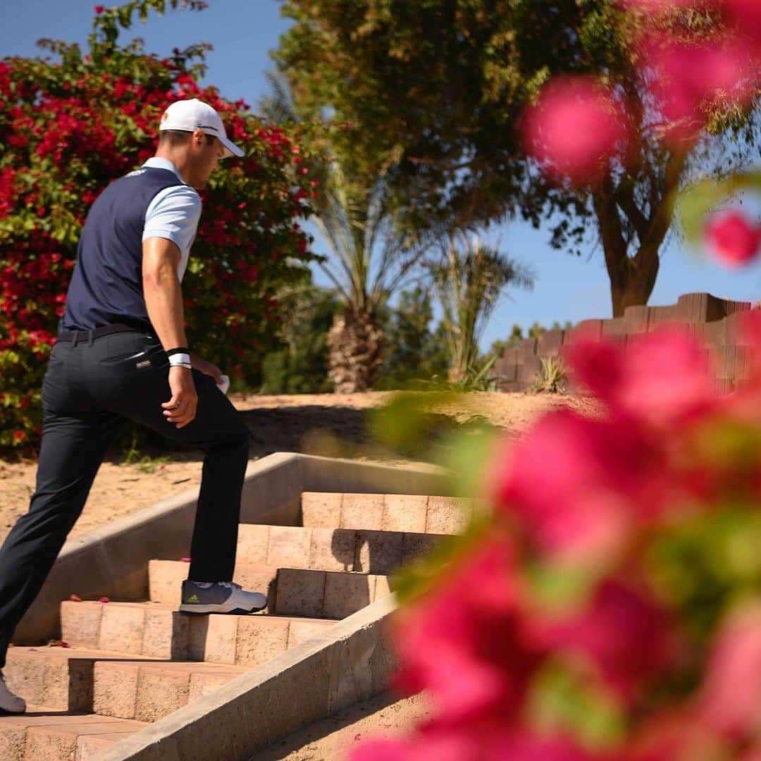 マルティン・カイマーさんのインスタグラム写真 - (マルティン・カイマーInstagram)「Very pleasing start to the season with a closing 7-under 65 and a top 10 finish @adgolfchamps ! Thanks to everyone involved and @hsbc_sport for making the start to this years @europeantour season as special as always. Congrats to @westwood_lee and especially my former caddie @bakesj , very happy for you and a fantastic start to an exciting 2020 for you! Off to @omegagolfdubai now, can’t wait for my next event to start 🎯⛳️ #RolexSeries #EuropeanTour 📸 @matthewharrisphotographer」1月20日 0時17分 - martinkaymer59