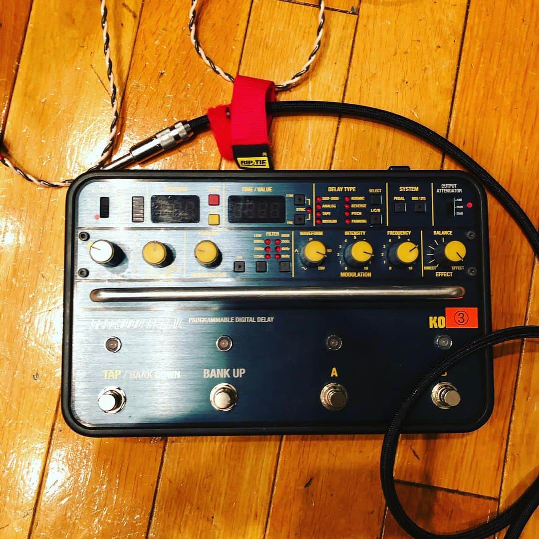 休日課長さんのインスタグラム写真 - (休日課長Instagram)「やっぱこの人、いい。 #korg #sdd3000pedal」1月20日 1時49分 - kyujitsu_kacho