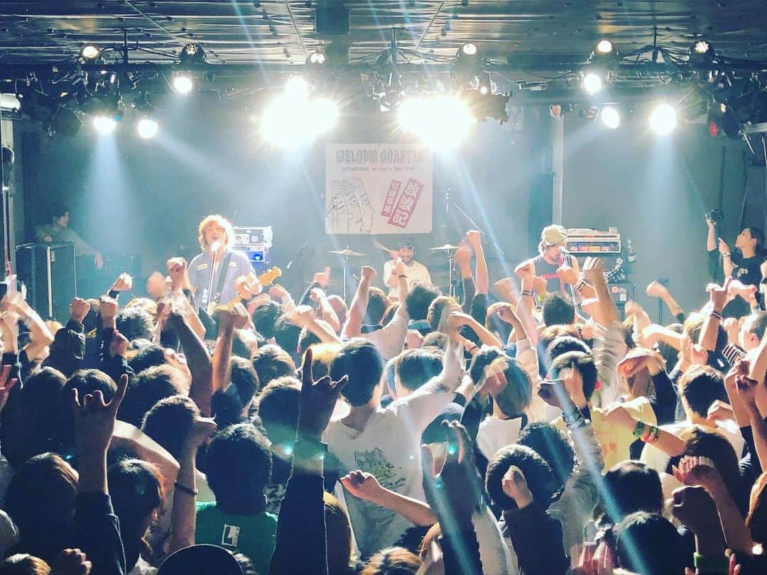 U-tanのインスタグラム：「そして今日は仙台。ツアーは実質ファイナルでした。ほんまにほんまにツアーやってよかったし、やれてよかった。メロコスのロード最終はカントリーとの二連ちゃんでした！熱くたかぶったよ。ありがとう！仙台のみんなおおきに！」