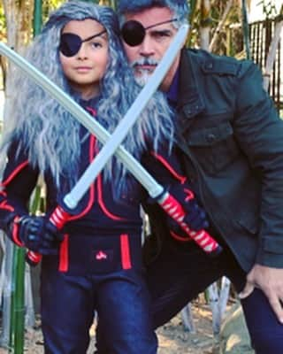 イーサイ・モラレスのインスタグラム：「This was on Halloween. My own little ‘Ravager’ wanted to dress up like her daddy‘s little girl and she looked ‘Ravashing’. So proud of my little munchkin as she grows into a super hero in so many ways. Isn’t she lovely...?!? 🙌🏼🥰😍 #daddysgirl #ravager #sladewilson #deathstroke #dcuniverse #dcutitans #teentitans #halloween」