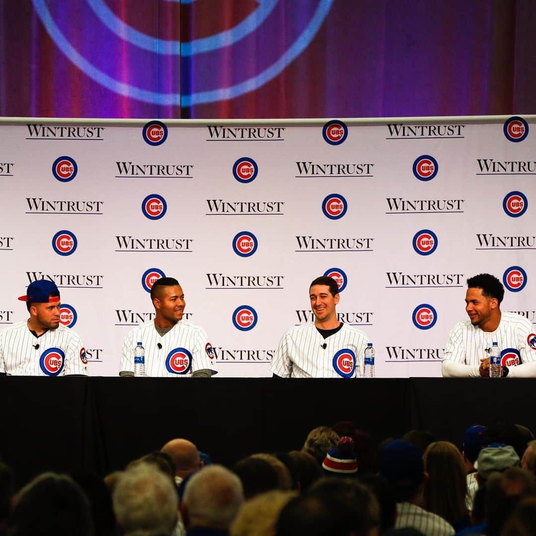 シカゴ・カブスさんのインスタグラム写真 - (シカゴ・カブスInstagram)「Time flies when you’re having fun! Thank you #Cubs fans for another great #CubsCon weekend. Next stop: Spring Training.」1月20日 3時24分 - cubs