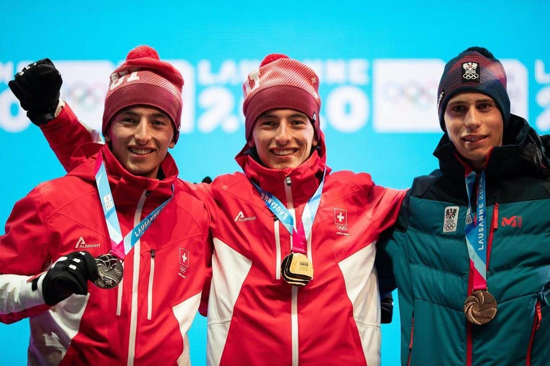 オリンピックチャンネルさんのインスタグラム写真 - (オリンピックチャンネルInstagram)「Twinning is winning!  No less than THREE sets of twins have now been on the podium together at #Lausanne2020! 🇪🇪🇨🇭🇳🇴 📷: Dylan Burns, Simon Bruty and Ben Queenborough for OIS」1月20日 3時37分 - olympicchannel_x