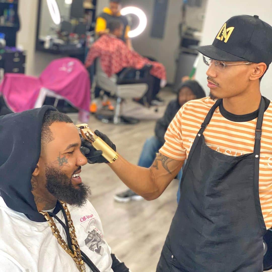 ゲームのインスタグラム：「Me: Aye Tre’.... line me up wit the hoodie on, I gotta go. Tre: Say less fam.」