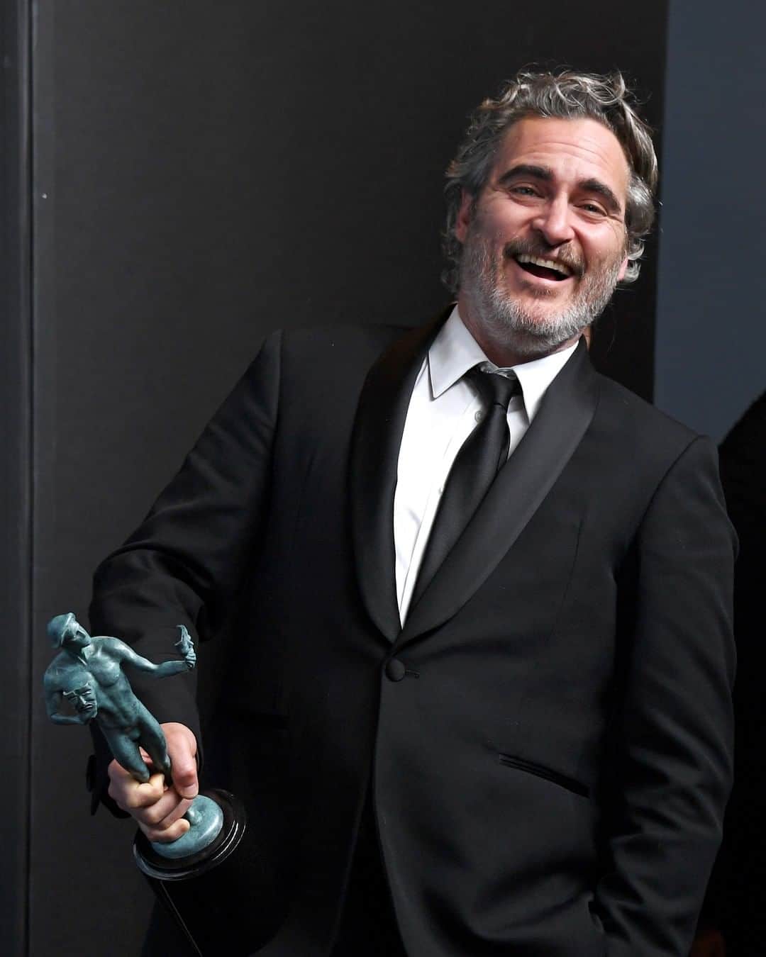 HYPEBEASTさんのインスタグラム写真 - (HYPEBEASTInstagram)「#hypeflix: Joaquin Phoenix wins the award for Outstanding Performance by a Male Actor in a Leading Role for @jokermovie at the 2020 #SAGAwards. ⁠ Photo: Jon Kopaloff/Getty Images」1月20日 14時01分 - hypebeast