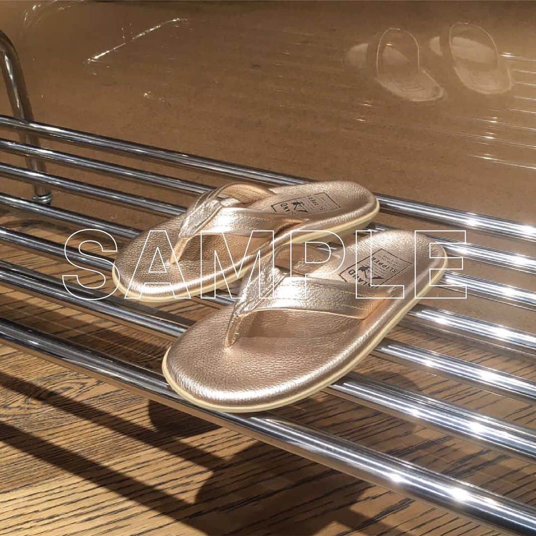 H BEAUTY&YOUTHさんのインスタグラム写真 - (H BEAUTY&YOUTHInstagram)「H 2020SS Collection for Women ＜ISLAND SLIPPER＞ gold tong sandal ¥16,000-(+tax) 4月中旬入荷予定  #H_beautyandyouth @h_beautyandyouth  #BEAUTYANDYOUTH #Unitedarrows #islandslipper」1月20日 14時56分 - h_beautyandyouth