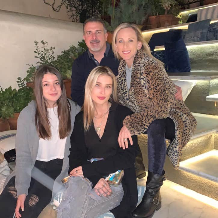 マーリー・マトリンさんのインスタグラム写真 - (マーリー・マトリンInstagram)「Birthday dinner at @ysabelwesthollywood where we celebrated Sarah! #family #missingbrandonandtyler #seantookthepix @sarahgrandalski #24yearsold #outstandingfood」1月20日 15時03分 - themarleematlin