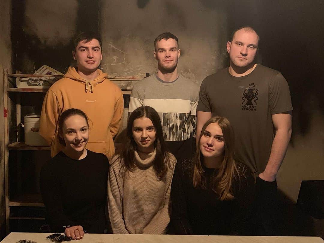 ウラジスラフ・ミルゾエフさんのインスタグラム写真 - (ウラジスラフ・ミルゾエフInstagram)「Почаще бы таких выходных дней в хорошей компании! Сходили на хоррор квест, погоняли на картинге 🤘🏻😎」1月20日 6時25分 - vladshokolat