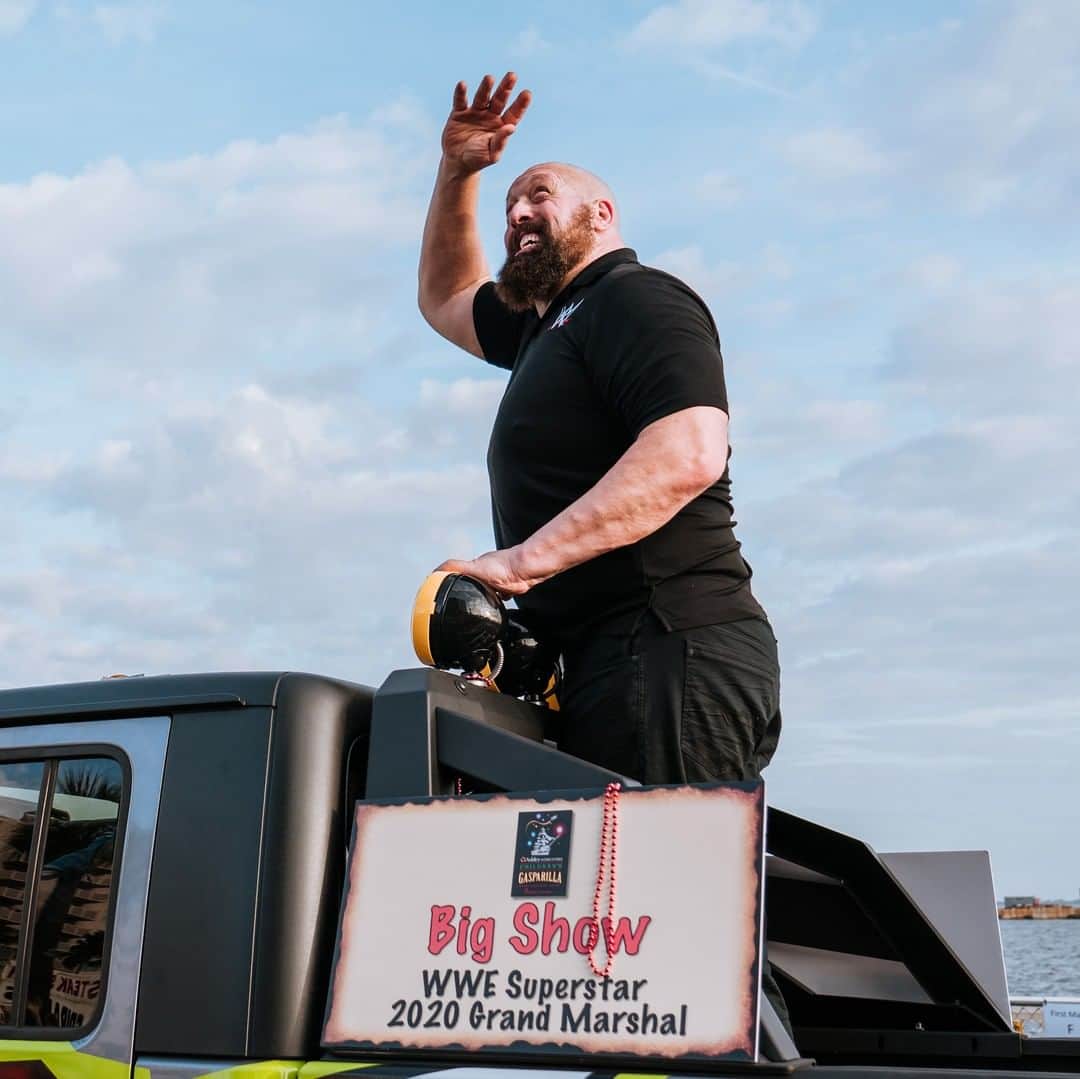 WWEさんのインスタグラム写真 - (WWEInstagram)「@wwethebigshow had BIG fun as the Grand Marshal of the Children’s Gasparilla Parade in Tampa, FL!」1月20日 7時00分 - wwe
