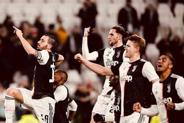 フェデリコ・ベルナルデスキのインスタグラム：「💪🏻💪🏻⚽️ #JuveParma #FinoAllaFine #ForzaJuve」