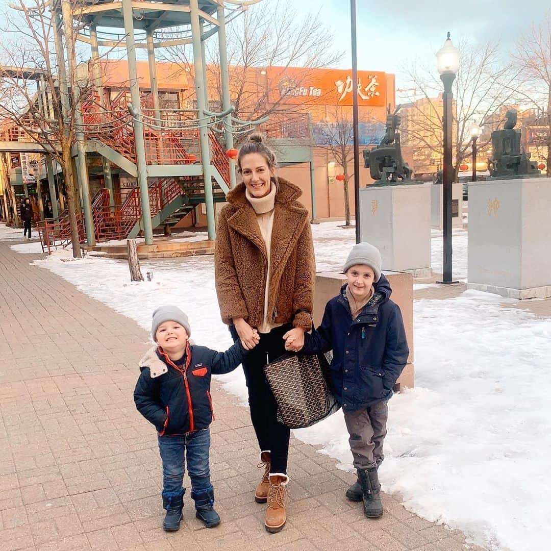 Anna Jane Wisniewskiのインスタグラム：「Getting a head start on Chinese New Year by warming up with the spiciest dishes around. We love heading to Chinatown for lunch or dinner—it’s a fun, mini-adventure and while traffic can be unpredictable, it’s actually only 17 miles away. Should’ve ordered more dumplings, though. (The boys love the egg rolls and shrimp) ⁣ ⁣ When it’s just Eric and me, we’re definitely going to try out the dumpling place Qing Xiang Yuan next!⁣ ⁣ Fun fact: one of our first big trips together post-college was to China. I’d always wanted to go and we spent almost two weeks in Shanghai and Beijing and it was so eye-opening and adventurous (it was my first trip to Asia!)—I want to take the boys once they’re a little older!」