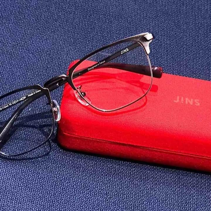 JINS PHILIPPINESさんのインスタグラム写真 - (JINS PHILIPPINESInstagram)「This could be your #JINSPerfectPair 😉⁠ .⁠ .⁠ .⁠ .⁠ #JinsPerfectPair #jinseyewear #opticalph #jinsphilippines #stylisheyewear #eyeglassesph #eyefashion #fashionableglasses #fashionableeyewear #sunglassesph #eyewearph #designerglasses #smnorthedsa #smaura #smmakati #robinsonsplacemanila #smmegamall」1月20日 8時00分 - jins_philippines