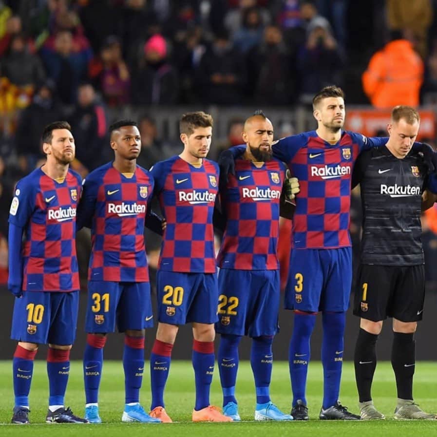 セルジ・ロベルトのインスタグラム：「Partit molt especial avui per mi al Camp Nou! Moltes gràcies a tots !! Va per tu Mama🙏🏻❤️」