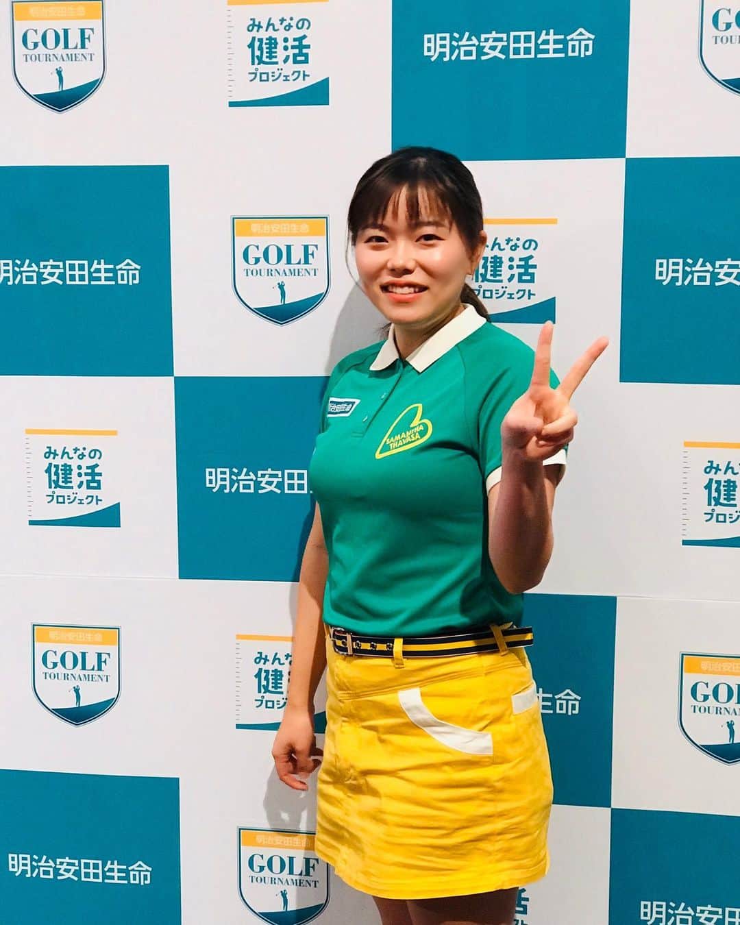 のインスタグラム：「先日、明治安田生命ゴルフトーナメント2019の全国決勝大会に大会アンバサダーとして参加させて頂きました😊⛳️ 全国１２０箇所以上での支社大会、その上位プレーヤーによる１５箇所での地区大会、そして各地区大会の上位プレーヤーが進出する全国決勝大会と6400名の方々にご参加頂きました！ 大変ありがとうございました✨✨ これからもゴルフを通じての健康づくりに貢献できるように笑顔で楽しみながら 頑張ります💪 #明治安田生命  #みんなの健活プロジェクト  #明治安田生命ゴルフトーナメント  #感謝」