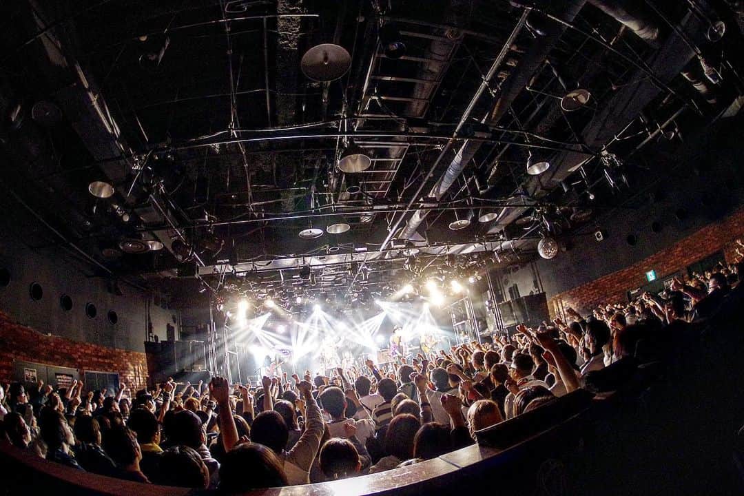 FLOWさんのインスタグラム写真 - (FLOWInstagram)「2020.01.19 FLOW 2MAN TOUR 2019-2020 「VS NEXT GENERATION」 in Hiroshima, Japan  W/ SHE’S  Thank you!!! XD #SHES #FLOW #FLOW2MAN #広島」1月20日 9時07分 - flow_official_japan