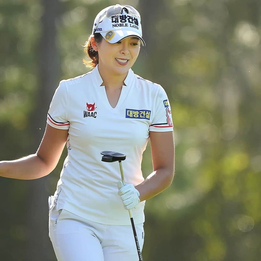 ハー・ミジョンのインスタグラム：「It was so much fun to play with all the celebrities last 4days🤩  Huge thanks to @diamondresorts and Four Seasons Golf Sports Club Orlando gave me opportunity to play wonderful tournament and also thanks to all the volunteers and fans👍 I already look forward to coming back next year🙈  #diamondresortstournamentofchampions #complete」