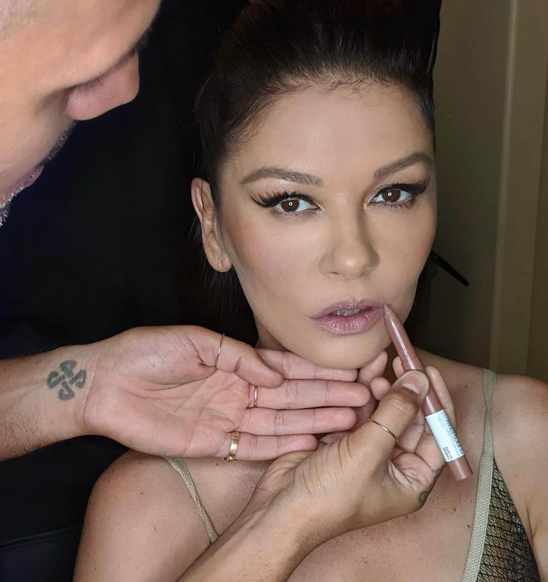 Vincent Oquendoさんのインスタグラム写真 - (Vincent OquendoInstagram)「I meeaaan #catherinezetajones 🤩」1月20日 9時44分 - makeupvincent