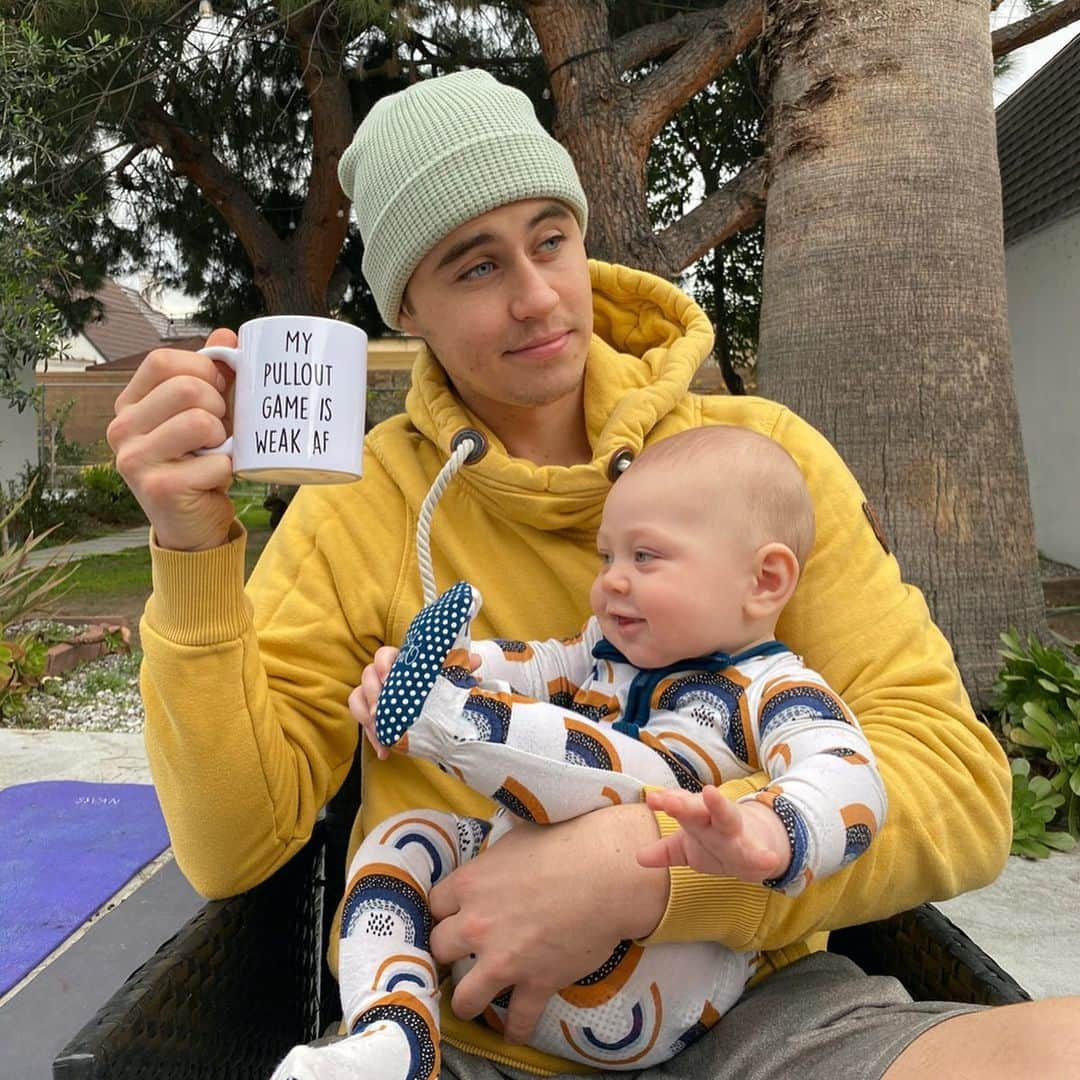 ナッシュ・グリアさんのインスタグラム写真 - (ナッシュ・グリアInstagram)「🤷‍♂️」1月20日 10時05分 - nashgrier