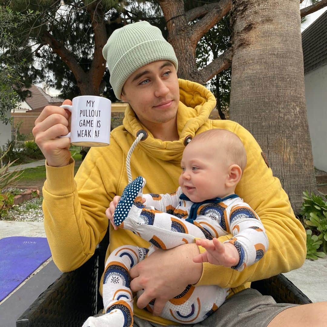 ナッシュ・グリアのインスタグラム：「🤷‍♂️」