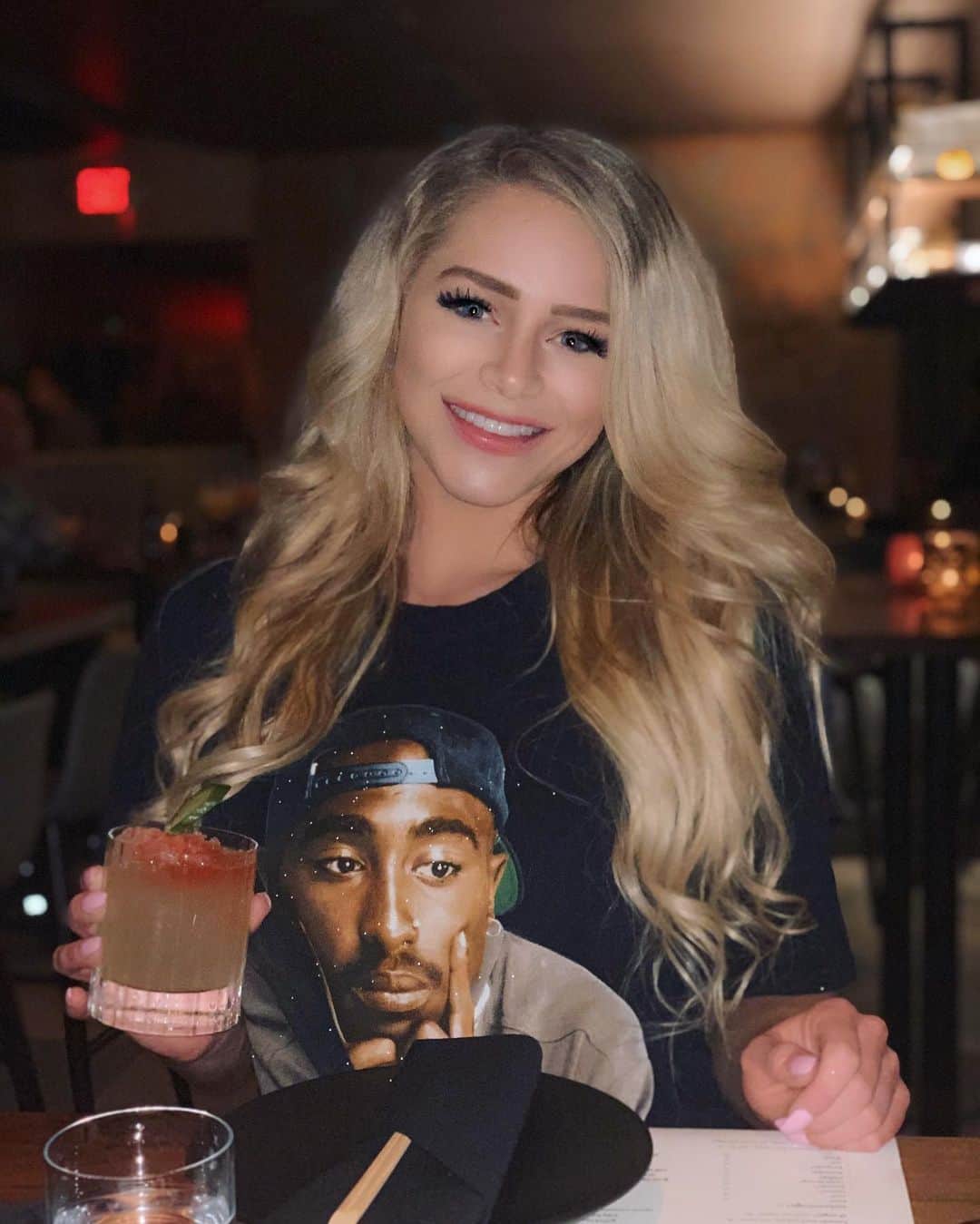 Courtney Tailorさんのインスタグラム写真 - (Courtney TailorInstagram)「Can you guess my sushi order? 🍸🍣 . . . . #sushi #cocktails #mezcal #foodie #tupac」1月20日 10時24分 - courtneytailor