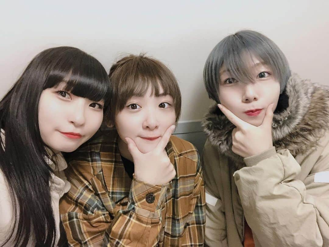 ピンキー！☆藤咲彩音さんのインスタグラム写真 - (ピンキー！☆藤咲彩音Instagram)「『モマの火星探検記』観劇してきました◎ 3年前の公演も観に行かせていただいたのですが、その記憶が蘇り終始エモたれ。 パワーアップしていて、観ていて心洗われて私たちがいる地球とはなんなのかと考えさせられる大好きな舞台だなと改めて感じました。  いこちゃんめっちゃ走るし、はしゃぐ姿、葛藤する姿、常に愛おしさを生み出す存在で好きが溢れ語彙がなくなるよ、、、 今日の東京千穐楽ふぁいとだよ！！！！🌟 #舞台 #モマの火星探検記  #生駒里奈 #鬼かわ」1月20日 11時07分 - pinky_ayane