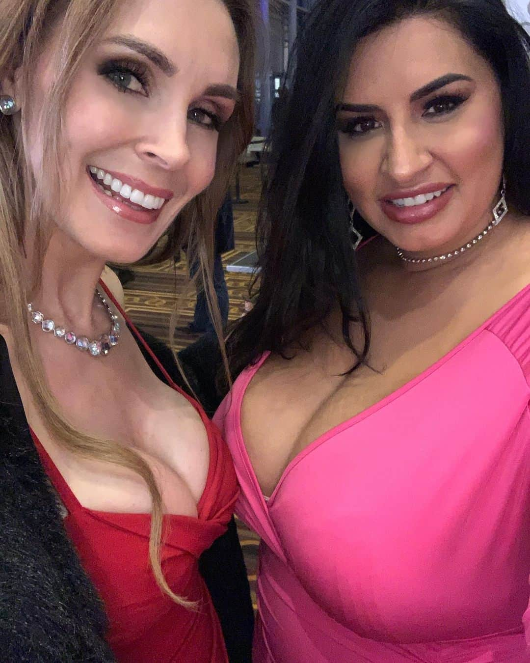 ターニャ・テイトさんのインスタグラム写真 - (ターニャ・テイトInstagram)「With the beautiful @ilovesofiarose #xbiz #xbizawards」1月20日 11時16分 - tanyatate