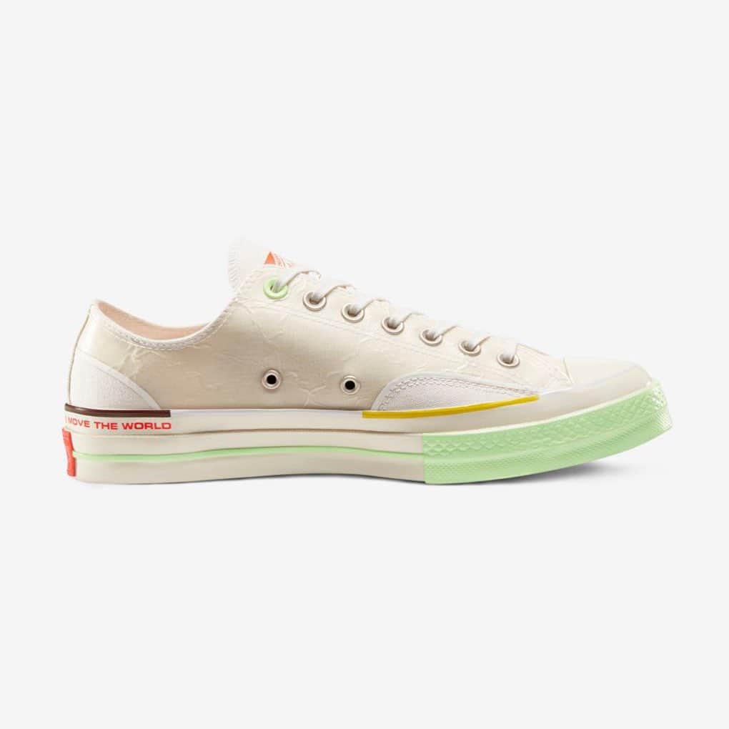 HYPEBEASTさんのインスタグラム写真 - (HYPEBEASTInstagram)「@hypebeastkicks: @pigalleparis_official and @converse have served up a Chuck 70 Ox in "Lightning Storm.” Unlike its “White/Barely Volt” variant, the new iteration features a more striking makeup complete with lightning graphic accents across its multi-color uppers. Swipe a look at both pairs and expect an official launch this January 25 on @nike’s website for $120 USD each.⁠⠀ Photo: Nike」1月20日 11時26分 - hypebeast