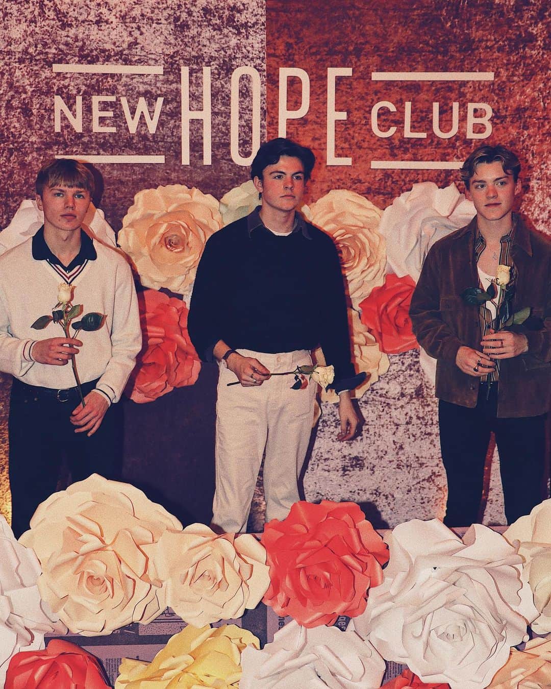 New Hope Clubさんのインスタグラム写真 - (New Hope ClubInstagram)「TOMORROW 3PM at @employeesonlyla come meet us and hear some new songs! 🎉😀」1月20日 12時04分 - newhopeclub