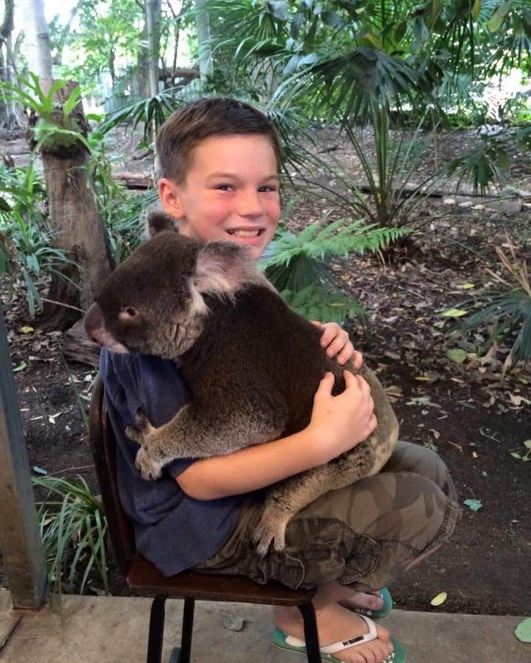 テス・ホリデーさんのインスタグラム写真 - (テス・ホリデーInstagram)「Today we celebrated my oldest son’s 14th birthday & I’m more aware than ever of how quickly he is growing up 😭 Losing one of my dearest friends & my grandfather in the span of a month has made my tender ♋️ heart eager to spend as much time loving my boys as possible. Rylee has always been an observer, taking in the world on his terms, & when he says something it’s really witty & funny or thoughtful. He loves music, history, his little brother, fried chicken & rolling his eyes (same tbh). Being his mom is the best gift I’ve been given & the most stressful! 🤣🥵 Happy Birthday bubba, thanks for teaching me how to do this whole parenting thing & more importantly for being born on @dollyparton’s birthday! 💖🙏🏻」1月20日 13時00分 - tessholliday