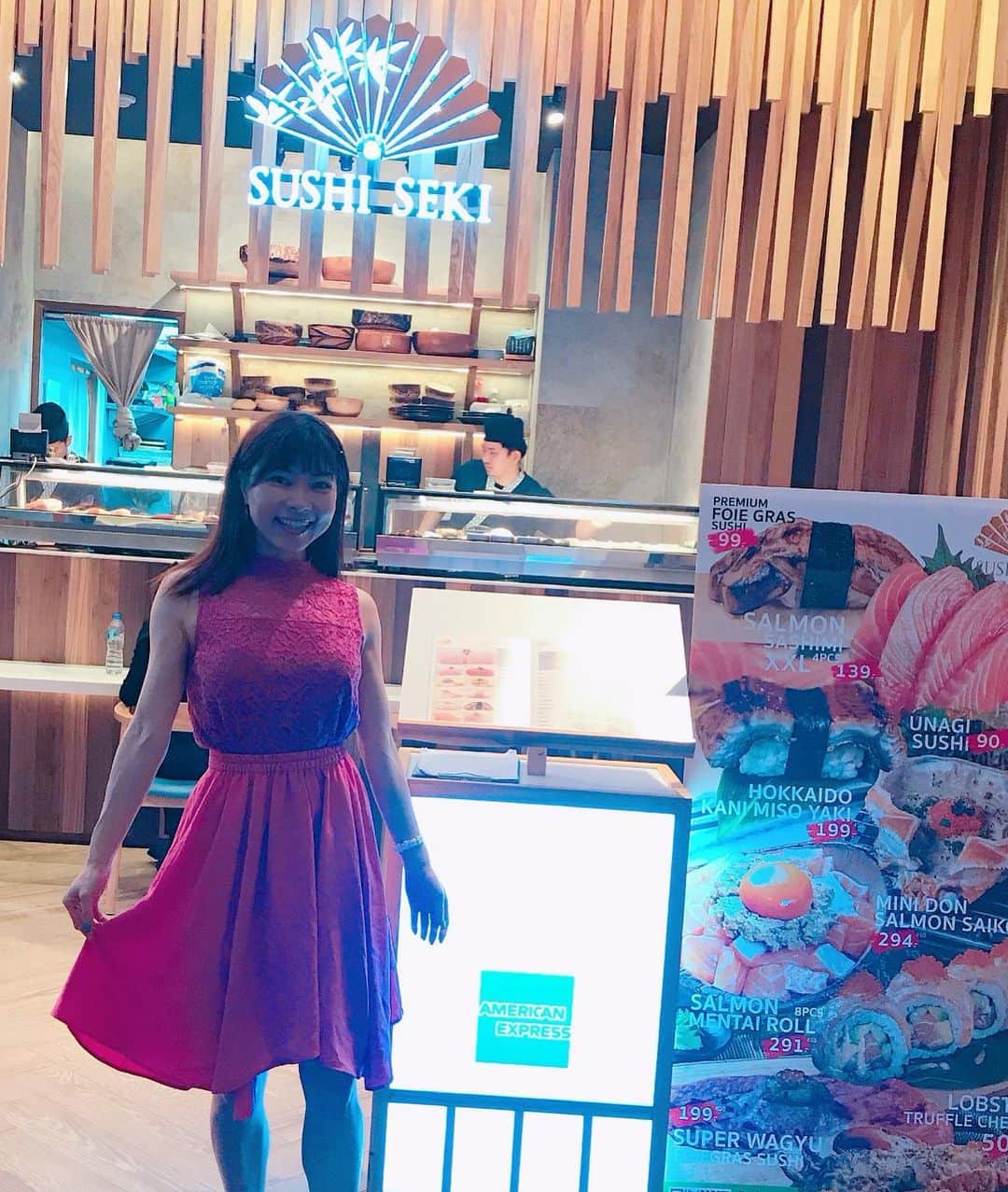 DJ MIYAさんのインスタグラム写真 - (DJ MIYAInstagram)「バンコクからやっほーにゃりーん💗(o^^o) 昨日のお昼ごはんー❤️Bangkokのお寿司屋さん SUSHI SEKIに行きましたぁ❤️ @sushisekithailand . eatigo っていうapplicationを使って50%offで予約できたよぉ❤️💗 . スマホから予約するだけなので、超簡単でした❤️ . .  Siam Paragonの5階の映画館の近くにあるラグジュアリーなSUSHI restaurant💗 まぐろや、うなぎがめっちゃ美味しくて、今まで海外で行ったお寿司屋さんで1番美味しいお寿司🍣🍣❤️に出会えましたぁー❤️ . .  #eatigo  #PR  #バンコク　#バンコクホテル　#タイ旅行 #バンコク旅行　#タビジョ　#旅好き女子　#バンコク女子旅　#バンコクホテル #ラグジュアリーホテル　#観光PR #旅インスタグラマー　#東南アジア  #海外の寿司  #バンコク寿司  #SiamParagon  #海外旅行　#トラベラー　#旅好き　#サイアム　#サイアムパラゴン　#女子旅 #南国リゾート　#今日のコーデ　#インスタグラマー　#インフルエンサー #sushiseki #sushisekithailand  #バンコクグルメ #グルメ女子」1月20日 13時31分 - dj_miya