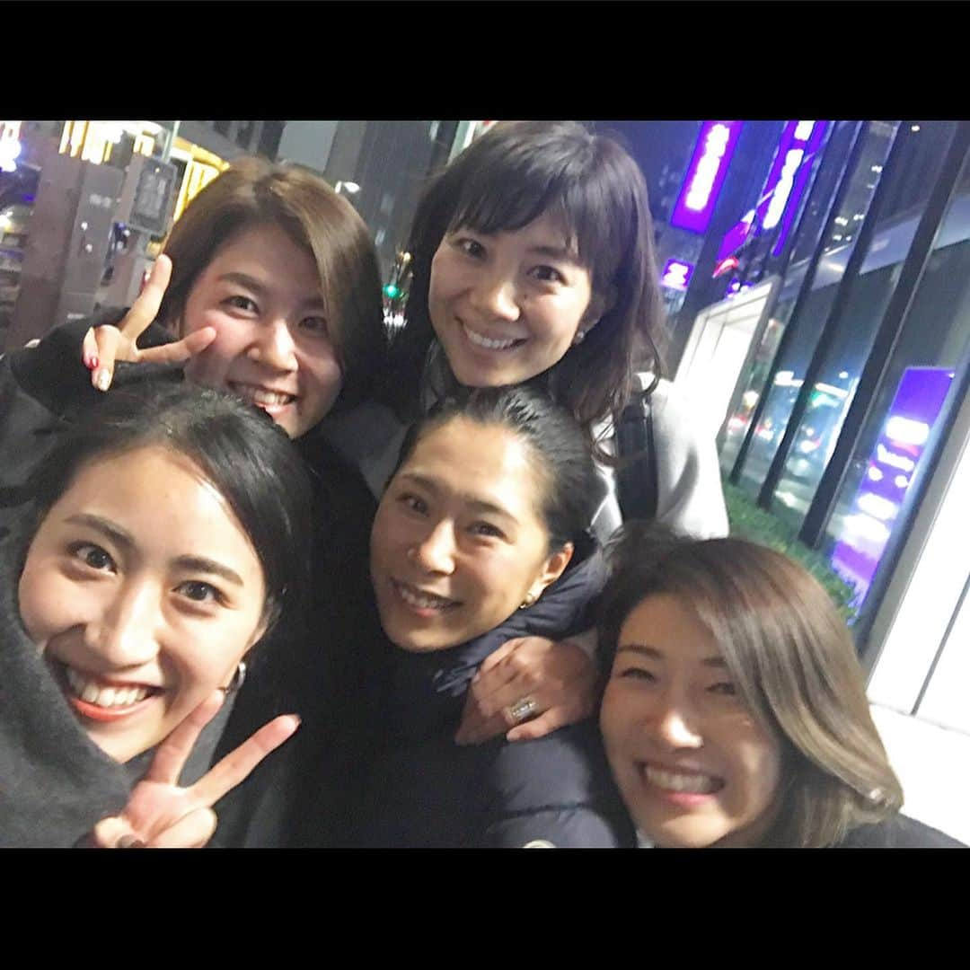 中川真依さんのインスタグラム写真 - (中川真依Instagram)「. 先日の新年会😍✨ 楽しくてあっという間の時間でした☺️❤️ #新年会 #女子アスリート #チビが際立ってる #楽しい時間 #元気いっぱい #今年もよろしくお願いします」1月20日 23時11分 - maimai.47