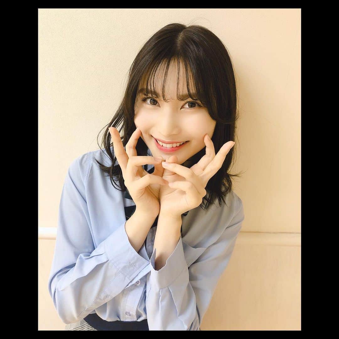 福岡聖菜さんのインスタグラム写真 - (福岡聖菜Instagram)「Second  AKB48 57thSingle 選抜メンバーに選んで頂きました…✨ * * Teacher Teacherから2度目の選抜入り。 驚きと嬉しさでしばらく放心していました…  器用になんでもできるわけではなくて 少しずつ色んなことを このグループで学んで あの時ああできていればなと 思うこともたくさんあります。  だけどそんな時の私も私自身で 過去があるからこそ今の私がいて 今の私がいるからこそ未来があるのだなと思います。  どんな時も輝けるよう これからも自分に磨きをかけていきます  いつも私のことを見ていてくれる 皆さんがいてくれることが 本当に私の誇りです。 ありがとう、そしてこれからも 一緒に幸せになれますように。  3月18日発売、 #山内瑞葵 ちゃんセンターです どんな曲か楽しみ…  #AKB48 #選抜発表  #手紙　#制服　#お気に入り」1月20日 23時39分 - seina___ff