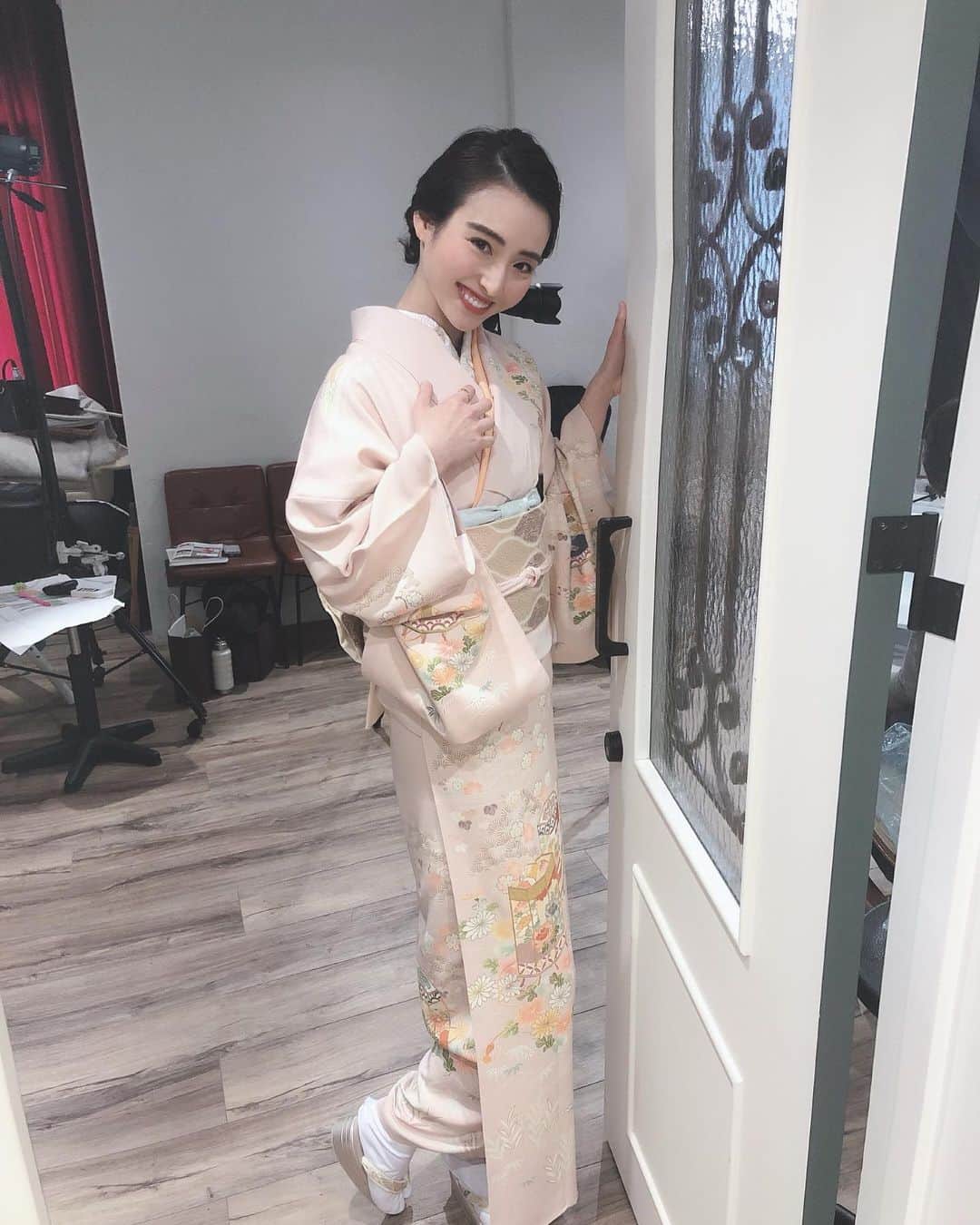 齊藤家澄さんのインスタグラム写真 - (齊藤家澄Instagram)「#新宿  #伊勢丹 #撮影 #七五三 #着物 #お行儀よくなる #和 #japan #👨‍👨‍👧‍👦💗 #family #ファミリー  #4人のママ役 #なりたいな！なりたいな！ #銀座のママ #になりたいな♡ #🌈 #女将 #演歌歌手 #演歌ナトリウム #テルル #かわいい #クリプトン #🥰 #ありがとうございました💓  キッズモデルかわいすぎる👼🏻💓」1月20日 15時32分 - kanchi_w