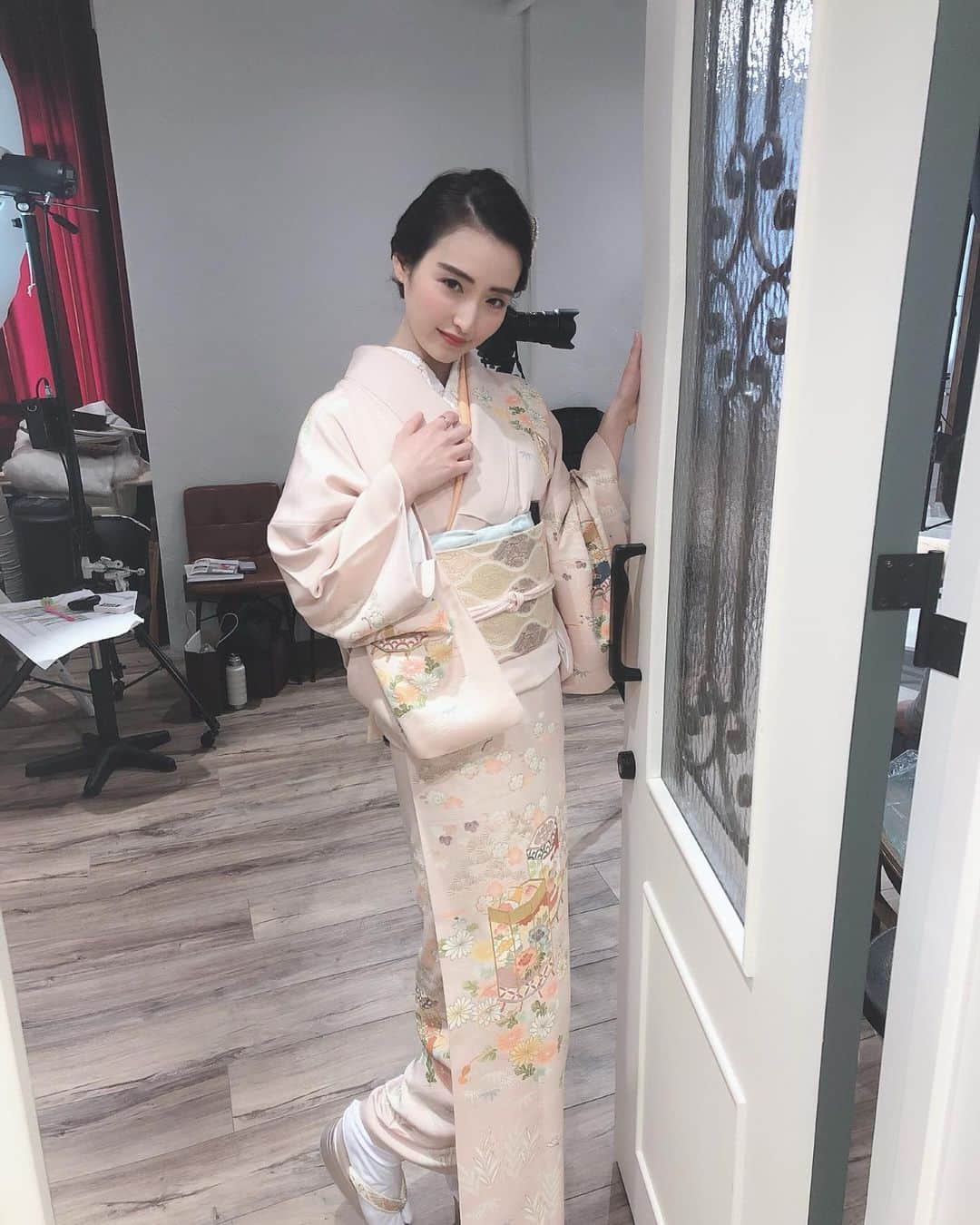 齊藤家澄さんのインスタグラム写真 - (齊藤家澄Instagram)「#新宿  #伊勢丹 #撮影 #七五三 #着物 #お行儀よくなる #和 #japan #👨‍👨‍👧‍👦💗 #family #ファミリー  #4人のママ役 #なりたいな！なりたいな！ #銀座のママ #になりたいな♡ #🌈 #女将 #演歌歌手 #演歌ナトリウム #テルル #かわいい #クリプトン #🥰 #ありがとうございました💓  キッズモデルかわいすぎる👼🏻💓」1月20日 15時32分 - kanchi_w