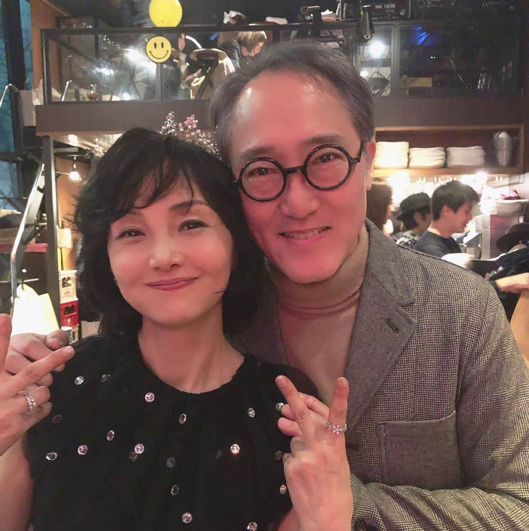 南果歩さんのインスタグラム写真 - (南果歩Instagram)「誕生日会に仲良しの佐野さん来てくれた😊 嬉し❤️ #livehouse #birthdayparty #誕生日会 #佐野史郎 #五月の唄 #南果歩 #tomorrow明日 からの仲良し親戚みたい #南果歩 #kahominami #japaneseactress」1月20日 16時23分 - kaho_minami