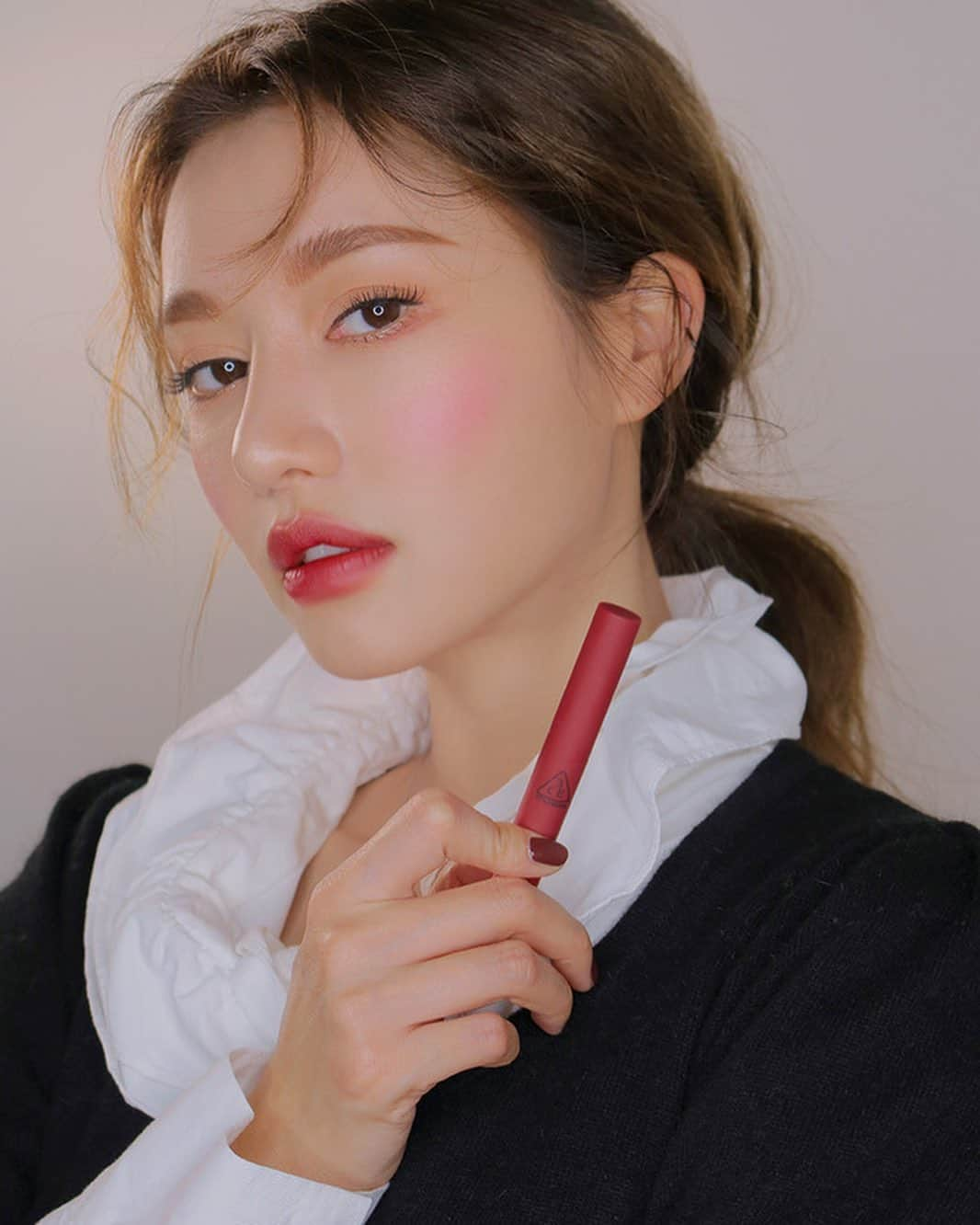 Official STYLENANDAさんのインスタグラム写真 - (Official STYLENANDAInstagram)「3CE SLIM VELVET LIP COLOR #KALANCHOE 🌹 #stylenanda #3ce #3ceslimvelvetlipcolor」1月20日 16時16分 - houseof3ce