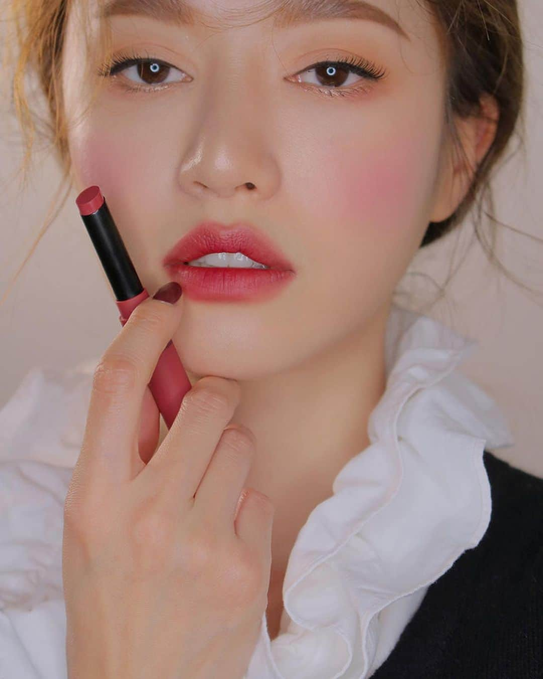 Official STYLENANDAさんのインスタグラム写真 - (Official STYLENANDAInstagram)「3CE SLIM VELVET LIP COLOR #KALANCHOE 🌹 #stylenanda #3ce #3ceslimvelvetlipcolor」1月20日 16時16分 - houseof3ce