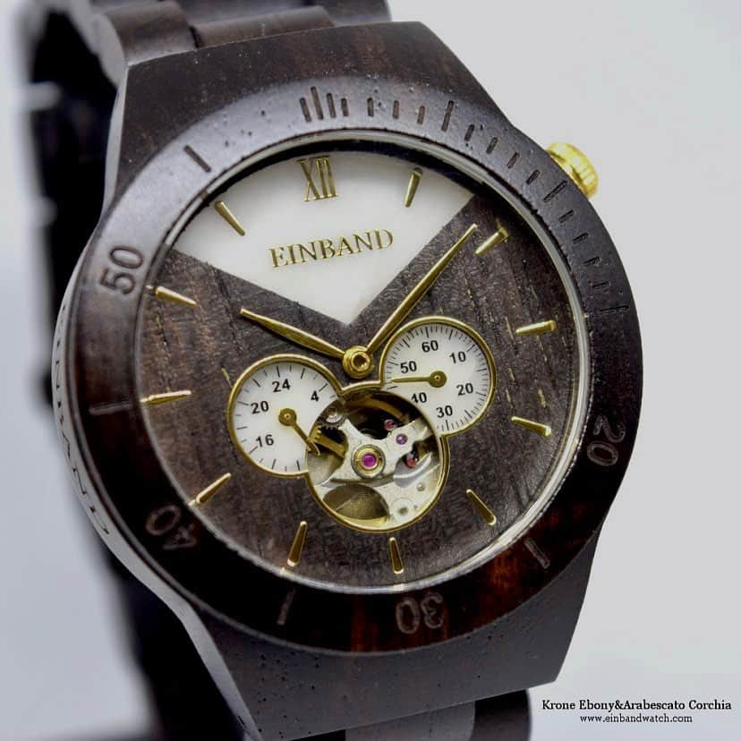 EINBAND -アインバンド-さんのインスタグラム写真 - (EINBAND -アインバンド-Instagram)「. 白の大理石とエボニーウッド(黒檀)をコラボさせて作った木製腕時計も残り本数が僅かとなってきました⌚️ . . . こちらも初回限定生産の腕時計ですのでお見逃しなく(^^)✨ . . . 自動巻きは使ってたことがないけど興味がある方におすすめです⌚️ . . . #EINBAND #木製腕時計 #木の時計 #木の腕時計 #アインバンド #夫婦 #ペアウォッチ #ウッドウォッチ #ペア #温もり #誕生日 #プレゼント #ペア #お揃い #自動巻き」1月20日 16時42分 - einband_woodwatch