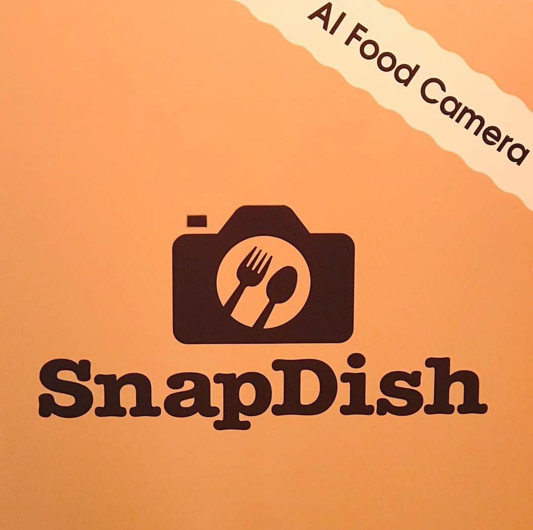SnapDishさんのインスタグラム写真 - (SnapDishInstagram)「「もぐもぐ探検隊」始動！ 「湯あがりポーク」をご家庭で楽しんでみませんか！？ . 「 #もぐもぐ探検隊 」とは、食にまつわるお気に入りやこだわりを皆さんで教えあい学び合うことで、日々のお料理をもっと楽しいものにすることを目指すSnapDish上での企画です。 今回はその企画の第一弾としてSnapDishの運営がぜひ皆さんにオススメしたいお料理「 #湯あがりポーク 」をご紹介しています！！ . このお料理は、熊本でレストラン「Uni」のシェフ梶原大吾さんが地元の農場「火の本豚」の美味しさに感動し、その美味しさを最大限に引き出すために試行錯誤を重ねた末にうまれたお料理です。 SnapDishでは今回初の試みとして、こちらのお料理をご家庭でも楽しめるよう梶原さんと協力し商品化に成功することができました。 . 低温で半日かけてじっくり火入れをされた豚肉はまるで「湯あがり」のようにみずみずしくしっとり仕上がることから「湯あがりポーク」と命名しました。 様々な人のこだわりが詰まった傑作のお料理をぜひ味わってみませんか？ . Shopへのリンクはこちら → https://snapdish.stores.jp/ 湯あがりポークに込められた思いやこだわりはこちら → https://snapdish.co/books/5dd15ef0e6ace007190a5ee3/?noheader=1 . こちらの投稿は、yukoさんの投稿「低温調理豚『湯あがりポーク』を使ってごちそう！ピンクペッパークリームソテー」 https://snapdish.co/d/W5zjaa #snapdish #foodstagram #instafood #homemade #cooking  #foodphotography #instayummy #料理 #おうちごはん #テーブルコーディネート #器 #暮らし #火の本豚 #低温調理 #熊本 #希少豚 #限定」1月20日 16時54分 - snapdish