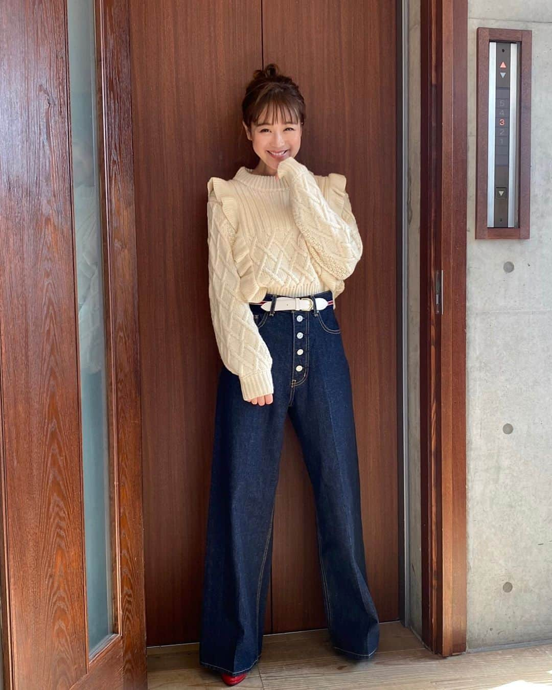 鈴木奈々さんのインスタグラム写真 - (鈴木奈々Instagram)「今日のコーデ🥰 ニット→@milkfedjp デニム→@moussyofficial パンプス→@dianashoespress #今日のコーデ #デニム好き」1月20日 17時41分 - nana_suzuki79